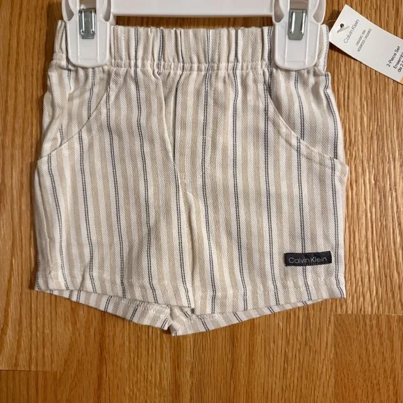 Calvin Klein Baby Boy 2 Piece Outfit Set - Picture 5 of 12